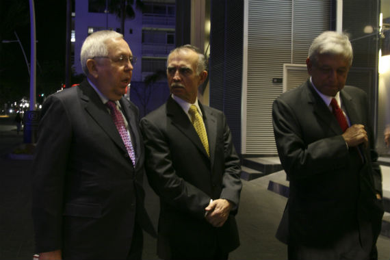 Fernando Turner Con El También Empresario Alfonso Romo Y El Ex Candidato Presidencial Andrés Manuel López Obrador Foto Cuartoscuro