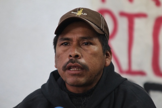 Hermisando Gómez, padre de Agustín Gómez, el joven de 21 años que se inmoló frente al Congreso de Chiapas. Foto: Francisco Cañedo, SinEmbargo.