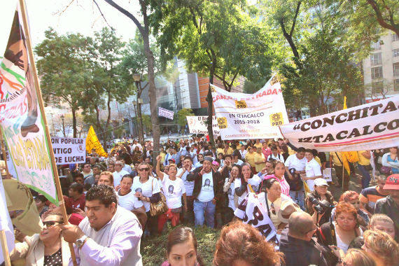 Grupos De Simpatizantes De Varios Precandidatos Del Prd Acudieron Al Evento Con Lonas Banderines Playeras Sombreros Con El Nombre De Su Favorito Foto Francisco Cañedo Sinembargo