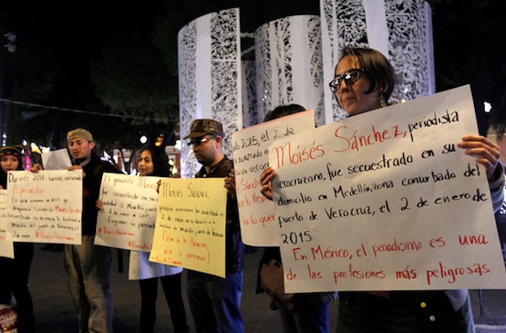 Periodistas poblanos se manifiestan por Moisés. Foto: Cuartoscuro. 