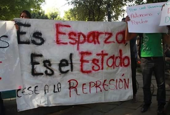 Entre los responsables de la agresión, los estudiantes de la BUAP señalaron al rector de la casa de estudios, Alfonso Esparaza Ortiz. Foto: Especial