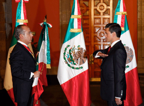 De Diciembre La Culminación De Seis Años De Derrotas El Pan Entrega Al Pri El Poder Foto Cuartoscuro