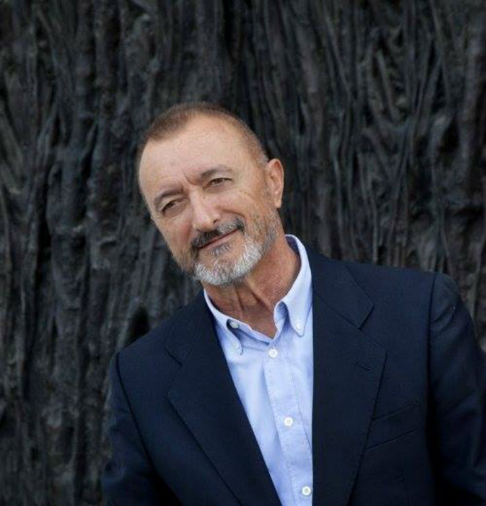 Arturo Pérez-Reverte pidió una disculpa pública a la mexicana Verónica Murguía, pero negó el plagio. Foto: Facebook