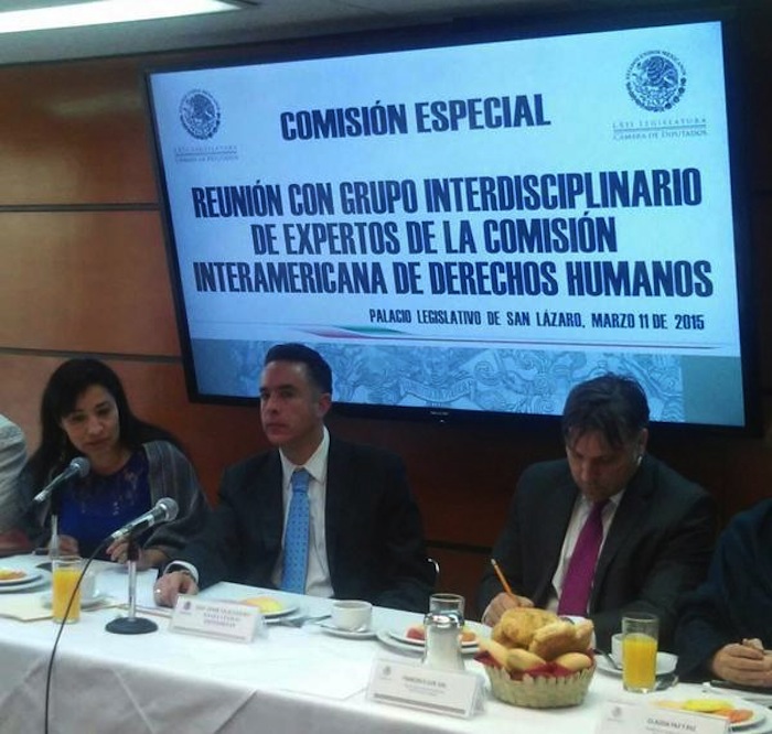 Los expertos de la CIDH sostuvieron una reunión con los diputados que integran la Comisión Especial del caso Iguala. Foto: Twitter vía @diputadospan.