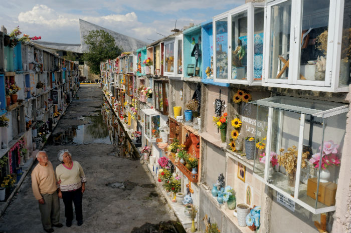 Para los padres de Mariana sólo queda el consuelo de ir a visitar su tumba. Foto: Eduardo Lazo