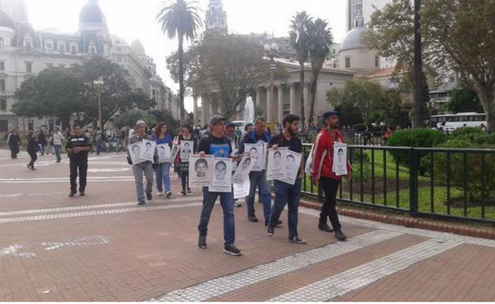 Argentina se sumó a la #AccionGlobalPorAyotzinapaFoto: @proamboax