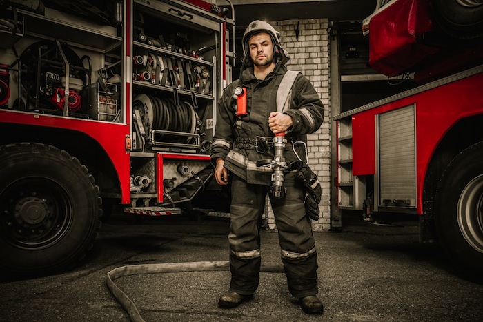 Uniformes De Bombero Con Sensores De Calor Integrados Son Sólo Uno De Los Ejemplos De La Versatilidad De Los wearables Foto Shutterstock