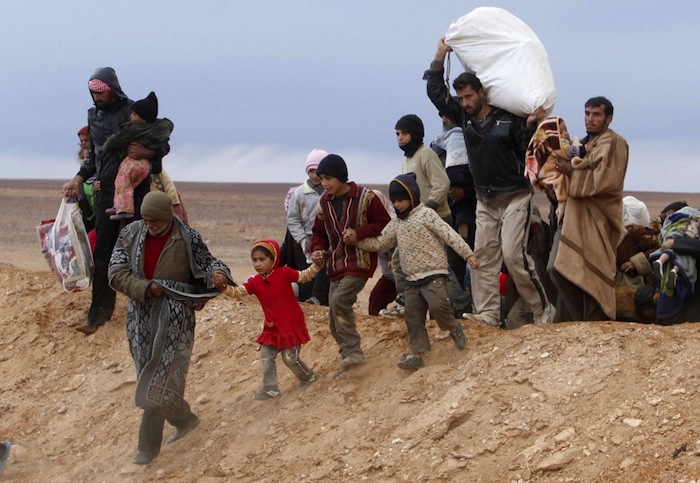 Crisis humanitarias, como los desplazamientos debido a guerras, son rastreados y vigilados vía satélite. Foto: EFE