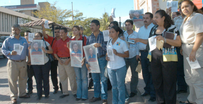 Manifestación El De Abril De Por La Desaparición Del Periodista De El Imparcial Foto Cuartoscuro