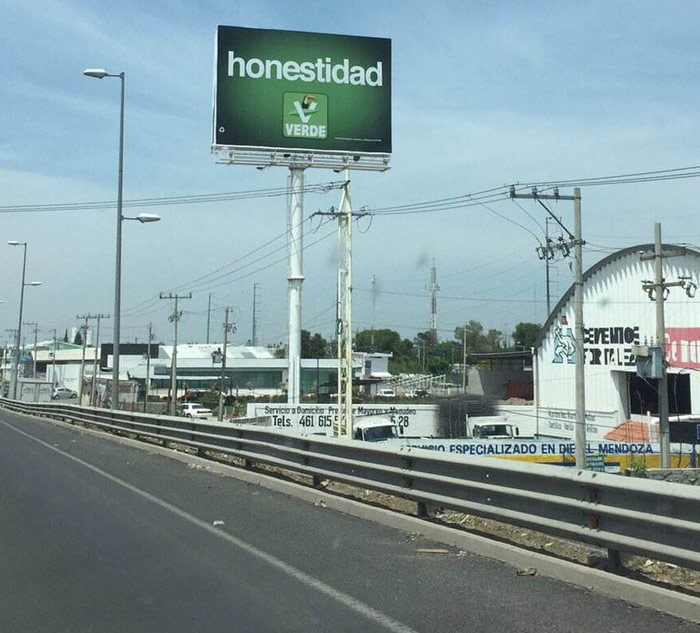 Y en las calles, promete honestidad. Foto: SinEmbargo