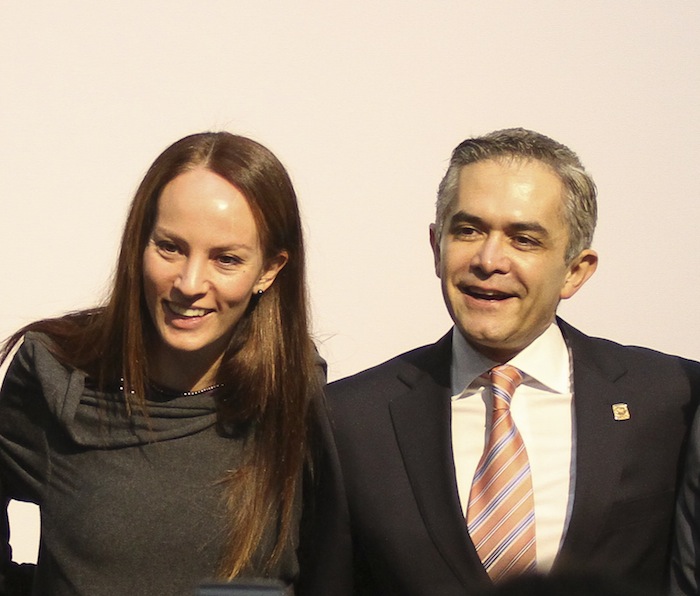 La Senadora Gabriela Cuevas Y El Jefe De Gobierno Miguel Ángel Mancera Foto Cuartoscuro