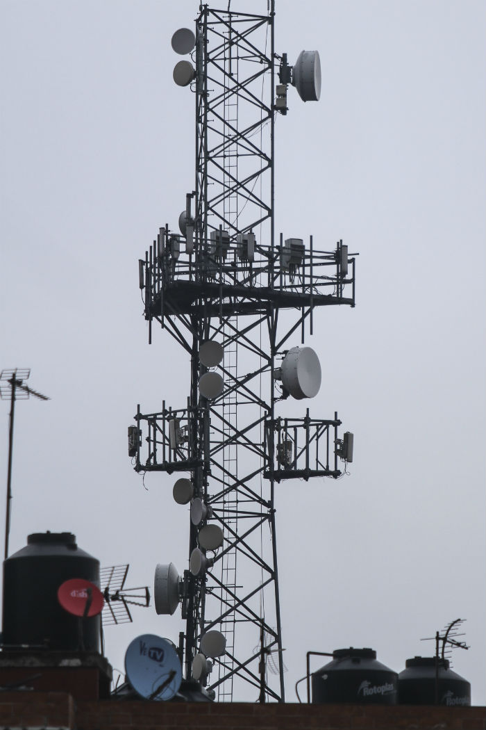 El mercado de las telecomunicaciones camina hacia la convergencia, pero las discrepancias entre competidores continúan. FOTO: Cuartoscuro