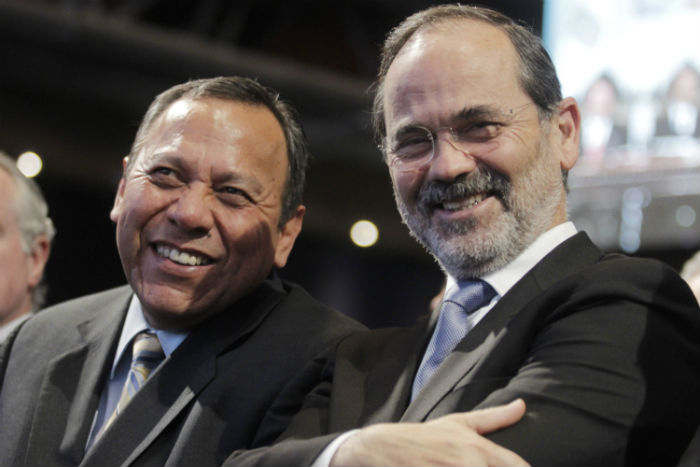 El ex líder del PRD, Jesús Zambrago Grijalva y el actual líderl del PAN, Gustavo Madero Muñoz, durante la toma de protesta del Alcalde de Puebla, en febrero del año pasado. Foto: Cuartoscuro