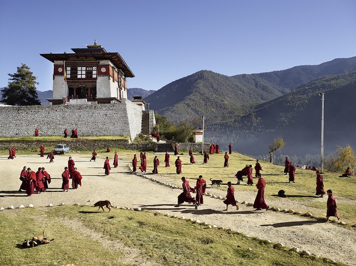 Escuela Dechen Phodrang, Thimphu, Bután. Foto: James Mollison