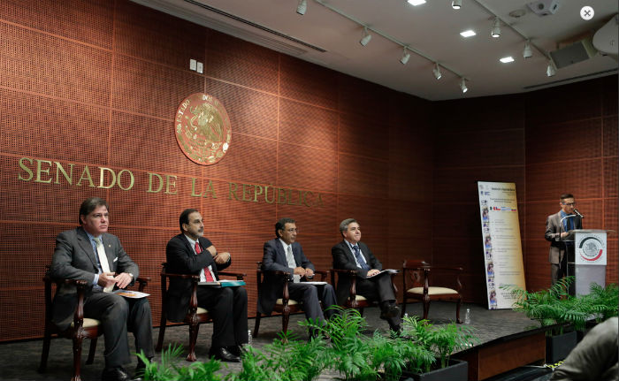 Expertos de organismos internacionales prendieron los focos rojos en el tema de las pensiones en México. Foto: Senado de la República