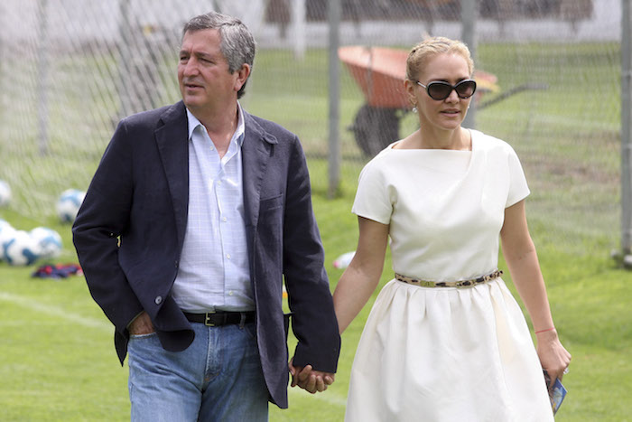 Jorge Vergara Y Angélica Fuentes Durante Un Entrenamiento De Las Chivas Del Guadalajara Foto Cuartoscuro