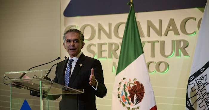 El Jefe De Gobierno Miguel Ángel Mancera Durante La Convención Nacional De Turismo Realizada El De Mayo Foto Cuartoscuro