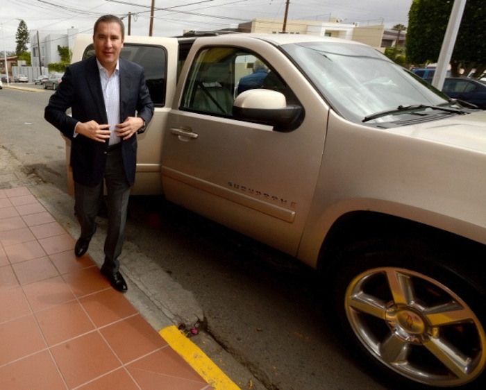 El Gobernador Acudió a Las Oficinas Del Diario Zeta En Tijuana Foto Ramón Blanco Zeta