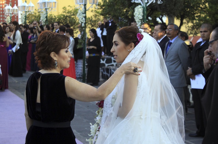 Rosario Robles en la boda de su hija. Foto: Cuartoscuro