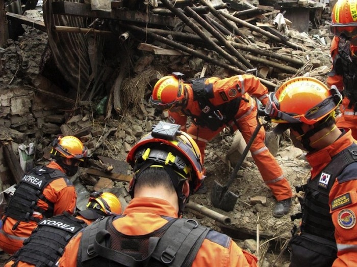 Terremoto Deja Más De Siete Mil Muertos Foto Efe