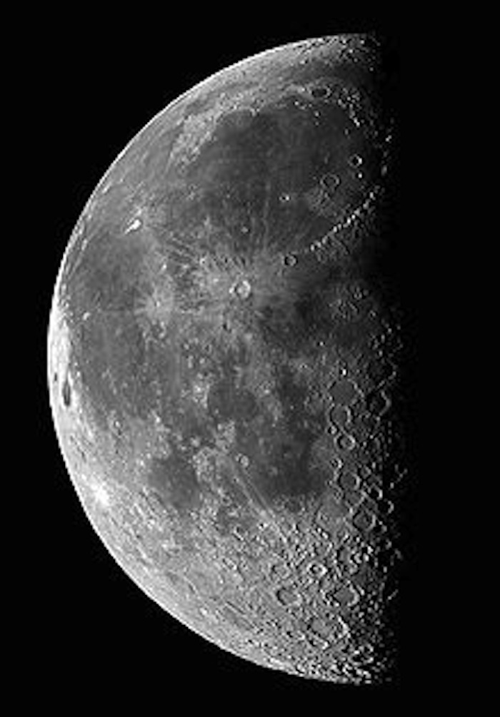 Olvidada por varias décadas, ahora la Luna vuelve a ser de interés para los investigadores. Foto: Wikimedia Commons