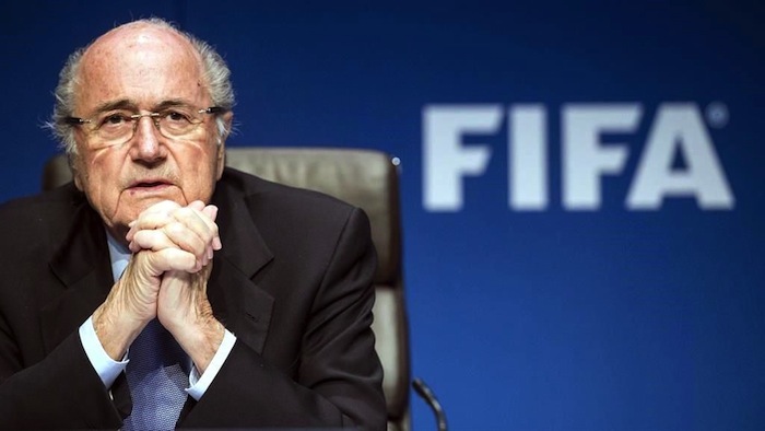 Con la salida de Joseph Blatter, la dirigencia y el poder de la FIFA se mantienen plagados de incertidumbres. Foto: EFE