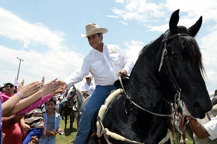 El Bronco, Foto: Sanjuana Martínez