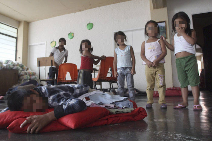 Niños Desplazados Por La Violencia Del Municipio De San Juan Cotzocón En La Sierra Norte De Oaxaca De Junio Foto Cuartoscuroarchivo