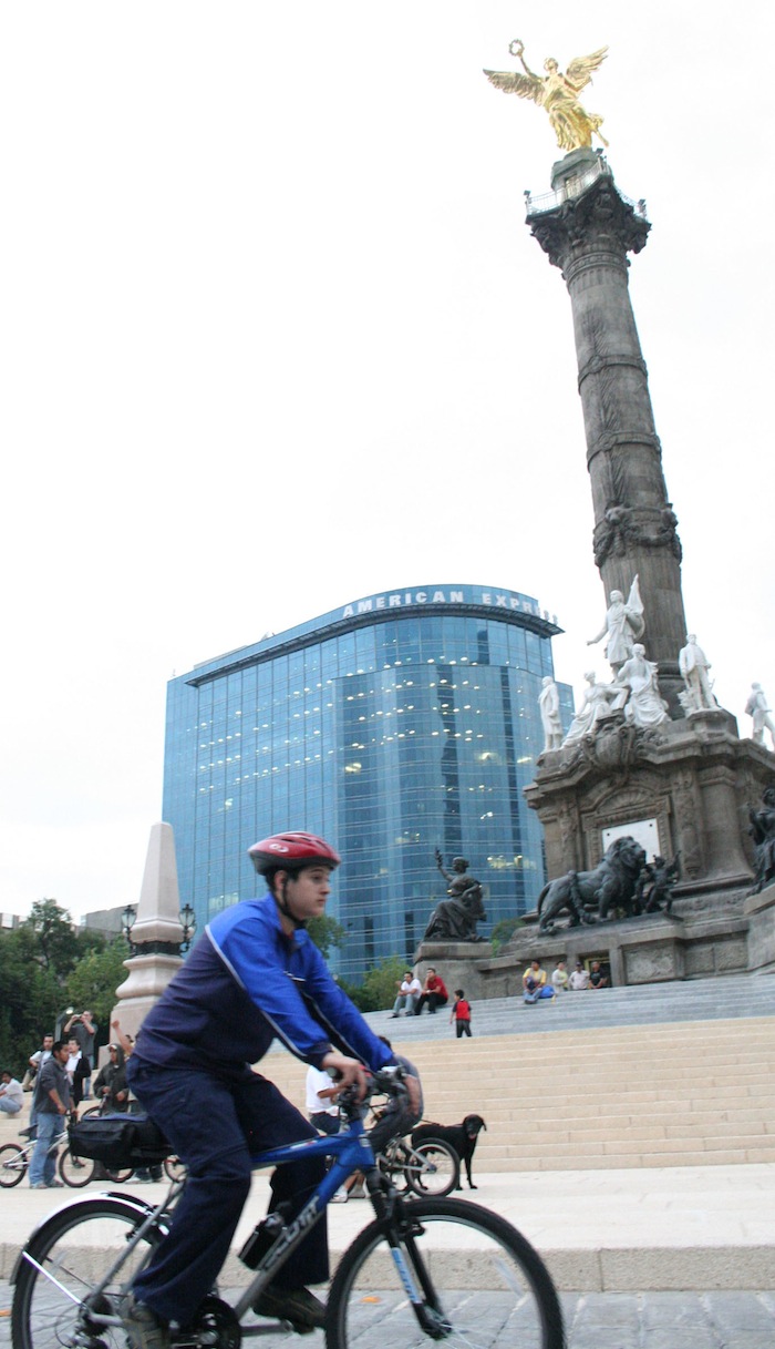 Aunque México y su capital cuenta con iniciativas que promueven el uso de la bicicleta, hay un atraso respecto a otras urbes. Foto: Cuartoscuro