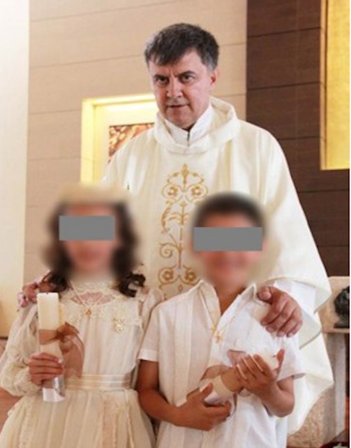 Eduardo Córdova Bautista Foto Del Sacerdote Proporcionada Por Una De Las Víctimas