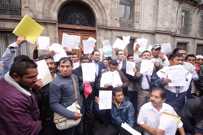 Los manifestantes aseguraron que permanecerán el tiempo que sea necesario hasta que sean atendidos. Foto: Francisco Cañedo, SinEmbargo.