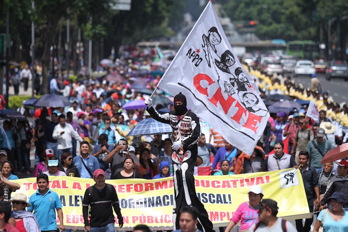 Mestros opositores a la Reforma Educativa realizan movilizaciones en al menos 7 entidades. Foto: Cuartoscuro