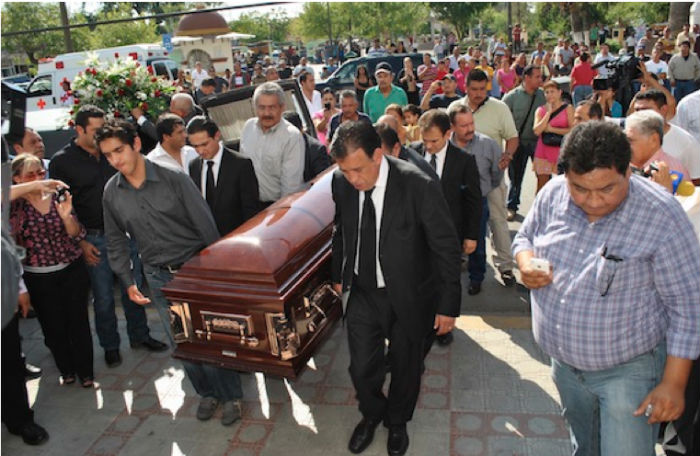 El ex Gobernador durante los funerales de su hijo, en noviembre de 2012. Foto: Cuartoscuro