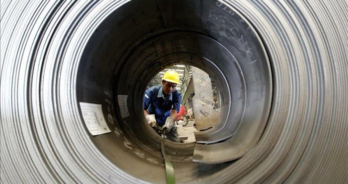 La industria siderúrgica tuvo que despedir a miles de empleados ante la competencia "desleal". Foto: EFE