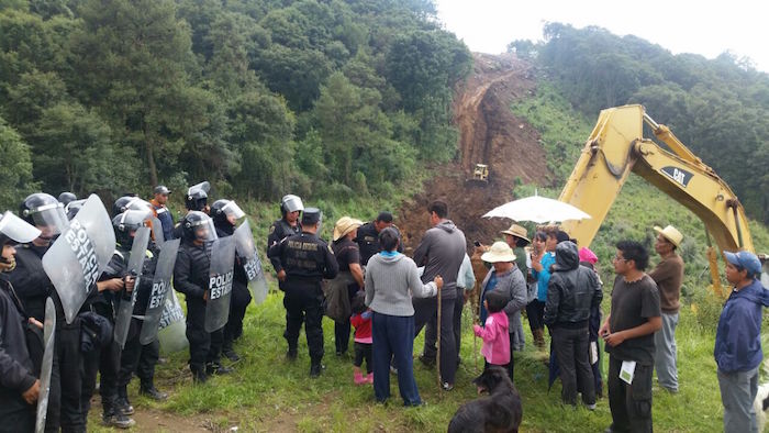 El enfrentamiento que se registró el pasado 7 de julio en la comunidad de San Francisco Xochicuautla. Foto: Cortesía, SinEmbargo