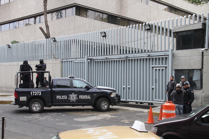 Los custodios del penal del Altiplano se encuentran declarando en las instalaciones de la SEIDO. Foto: Luis Barrón, SinEmbargo