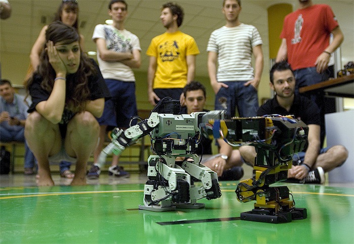 Las competencias entre robots y drones comienzan a popularizarse y a ganar adeptos en todo el mundo. Foto: EFE