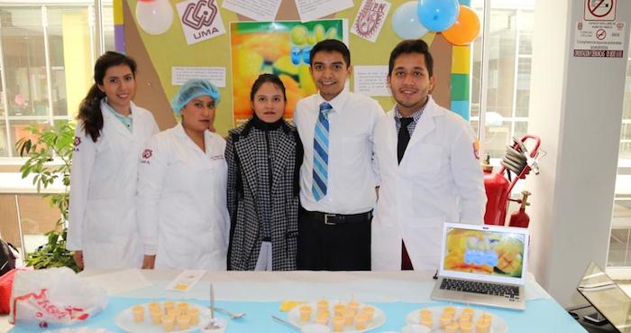 Alumnos del Politéncico que elaboraron la paleta helada. Foto: Twitter/ IPN