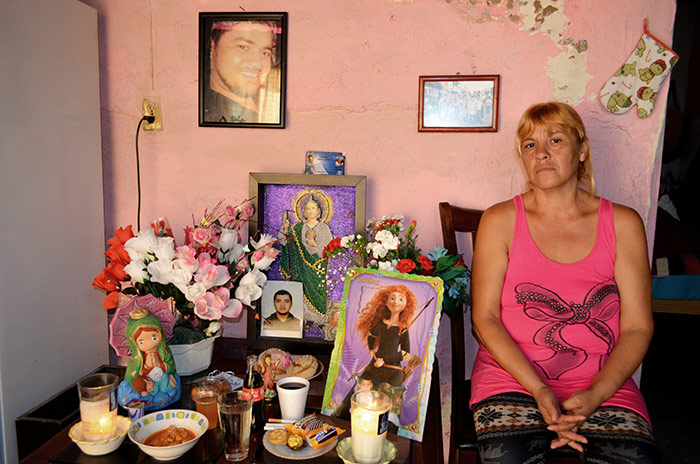 Laura Arellano Rivas, madre de Juan Manuel Sánchez Arellano, vendedor de pollo. Foto: Sanjuana Martínez 