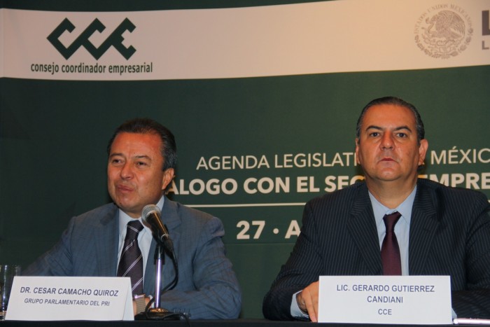 El priista César Camacho Quiroz y el presidente del Consejo Coordinador Empresarial (CCE) Gerardo López Candiani. Foto: Luis Barrón, SinEmbargo