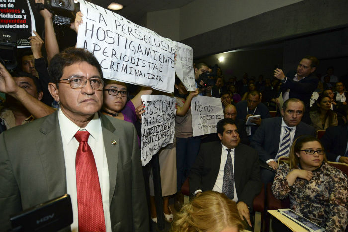 Manifestación de periodistas el 22 de noviembre de 2013 durante la comparecencia del Secretario de Seguridad Pública de Veracruz, el 22 de noviembre de 2013. Foto: Cuartoscuro