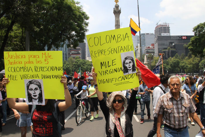 Ciudadanos colombianos tambiñen marchan para pedir justicia por Mile, que perdió la vida en el multihomicidio de la Narvarte. Foto: Luis Barrón, SinEmbargo