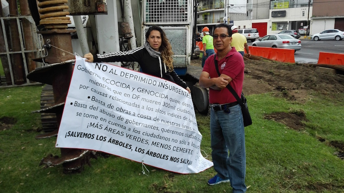 Los vecinos se quejaron de que no fueron informados sobre el inicio de los trabajos. Foto: Luis Barrón, SinEmbargo