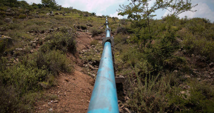 Son comunes las enfermedades renales por consumo de agua contaminada. Foto: Cuartoscuro.