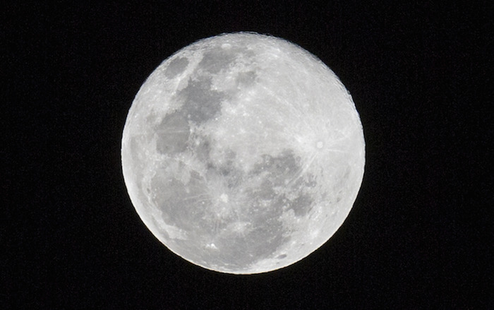 (2)ARGENTINA-BUENOS AIRES-MEDIO AMBIENTE-LUNA AZUL