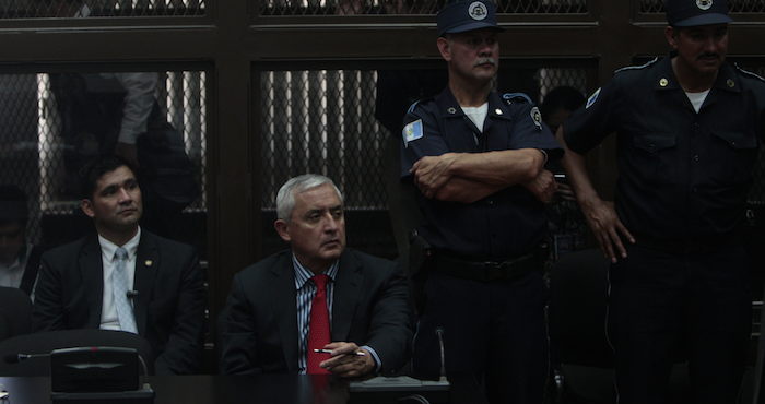 El Presidente De Guatemala Otto Pérez Molina Quien Presentó La Renuncia a Su Cargo En La Víspera Fue Registrado Este Jueves Al Escuchar Las Denuncias En Su Contra Por Presunta Corrupción Implicado En El Proceso Abierto a La Red De Defraudación Aduanera la Línea En Un Juzgado De Ciudad De Guatemala Foto Efe