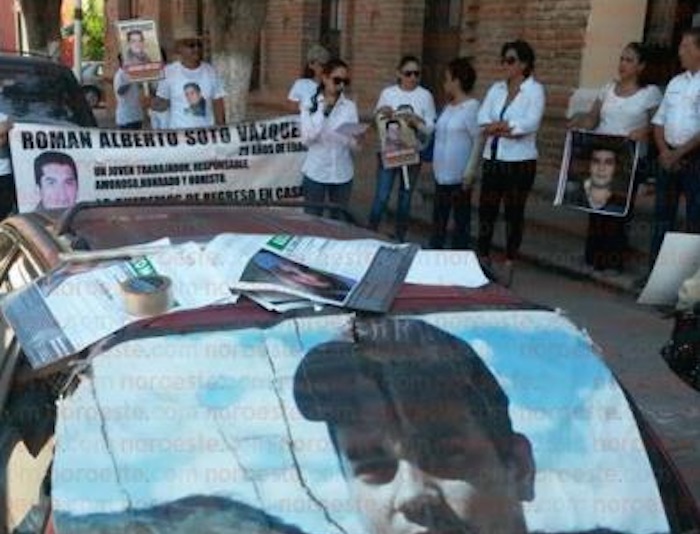 Los familiares de los desaparecidos se manifestaron. Foto: Noroeste