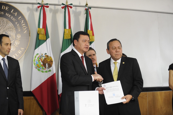 El Secretario De Gobernación Miguel Ángel Osorio Chong Entregó Ayer El Tercer Informe De Gobierno Del Presidente Enrique Peña Nieto Al Congreso De La Unión Foto Luis Barrón Sinembargo