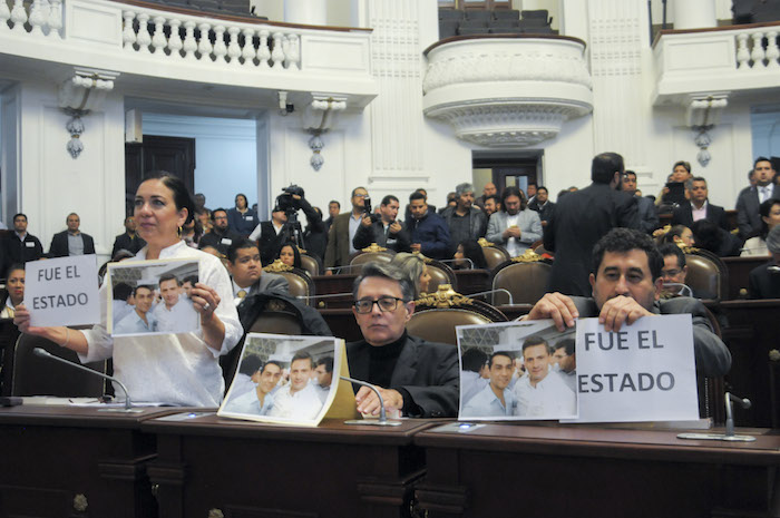 ALDF conmemora un año de los hechos acontecidos en Iguala, Guerrero, con la desaparición de los 43 normalistas. Foto: Cuartoscuro  