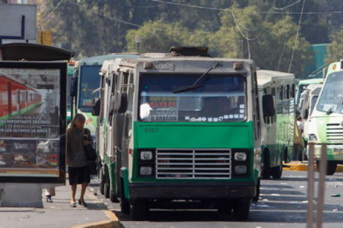 Con 19 por ciento del total de gasto del hogar, México es el país que gasta más en transporte y el que menos gasta en ropa y calzado con 3 por ciento. El país destaca también por gastar por debajo del promedio en recreación, salud y educación, entre otros. Foto: Cuartoscuro